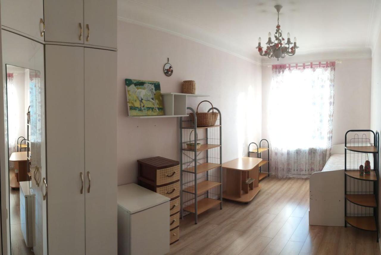 Aura On Erkindik Boulevard Bişkek Dış mekan fotoğraf