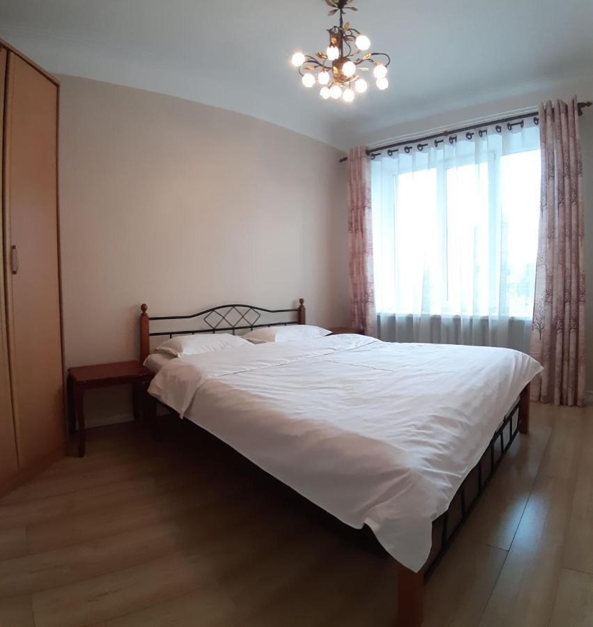 Aura On Erkindik Boulevard Bişkek Dış mekan fotoğraf